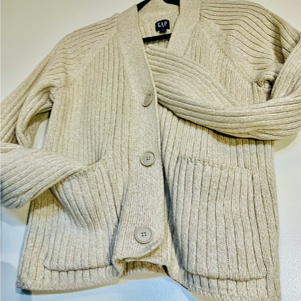 GAP Cream Cardigan Sweater V-Neck Ribbed Knit
